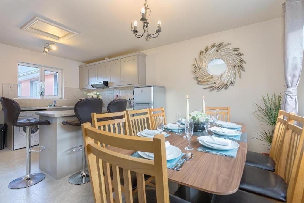 Town Square Townhouse - Best Location In Galway Exterior foto